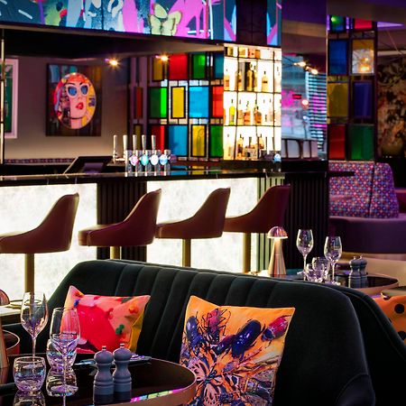 Nyx Hotel London Holborn By Leonardo Hotels Exterior foto The bar at the hotel