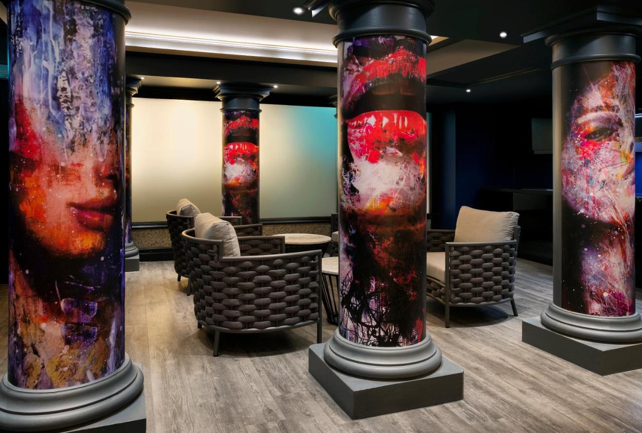 Nyx Hotel London Holborn By Leonardo Hotels Exterior foto The lobby of the hotel